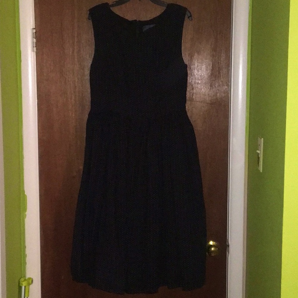 Fabulous Fit&Flare Dress in B&W Pindot Sz 14